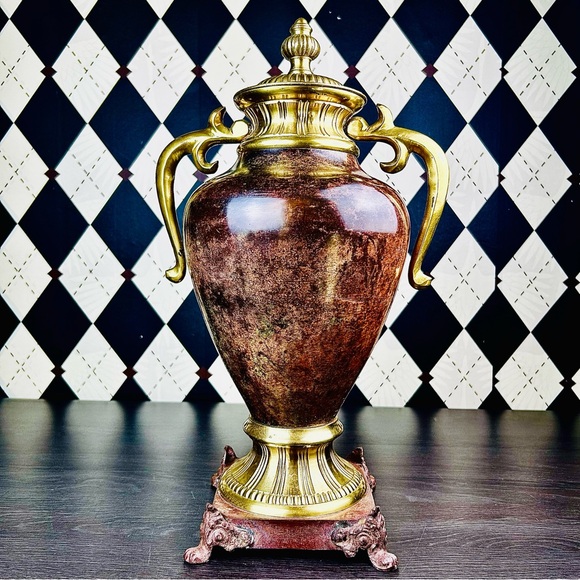 Neoclassical Gilt Metal Urn Pair Mid Century Modern Hollywood Regency Luxury - Picture 9 of 16